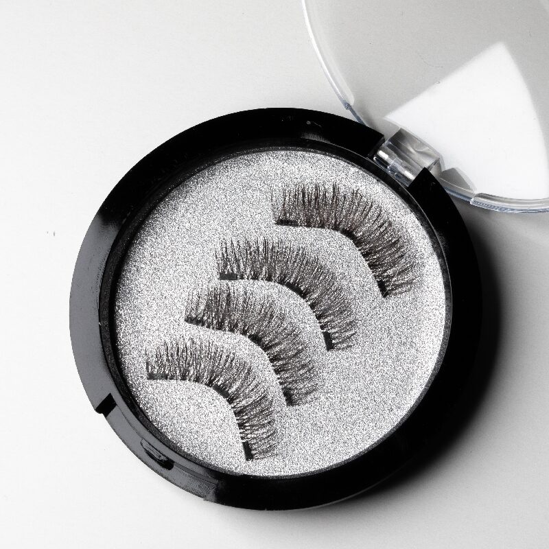 Magnetic-Lady-Lashes-Magneettiripset-malli-2_Kaikki_9357_1.jpeg