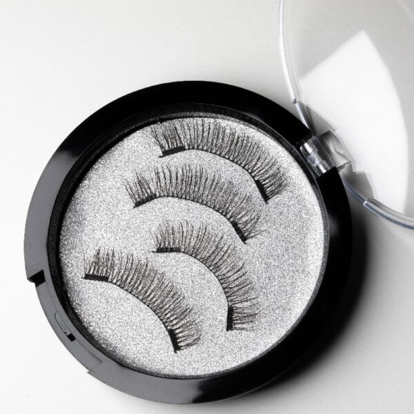 Magnetic Lady Lashes, malli 4