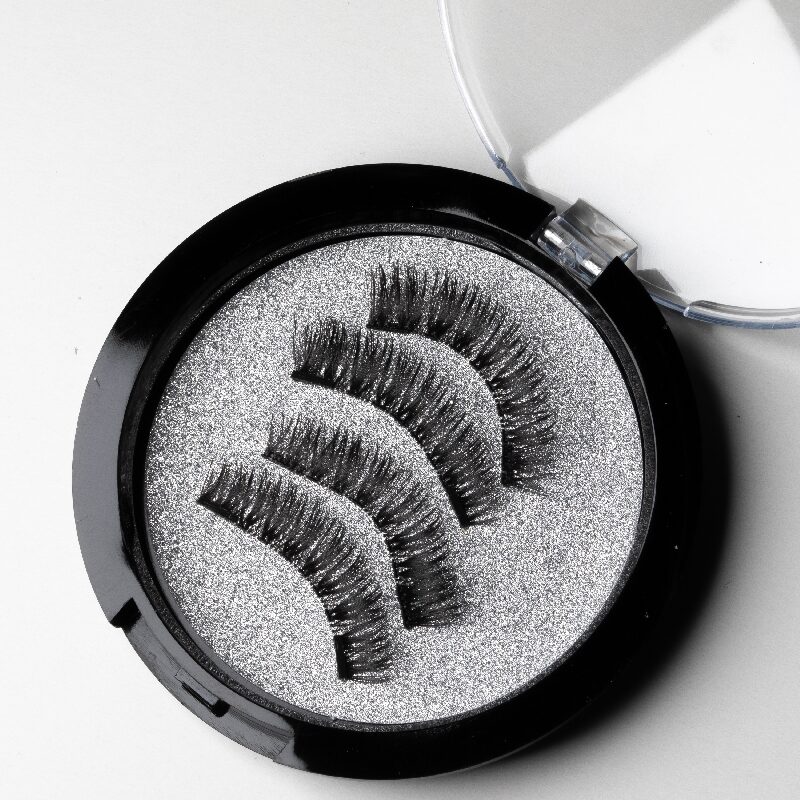 Magnetic-Lady-Lashes-Magneettiripset-malli-7_Kaikki_9925_1.jpeg